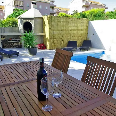 Rokov.2 Apartment